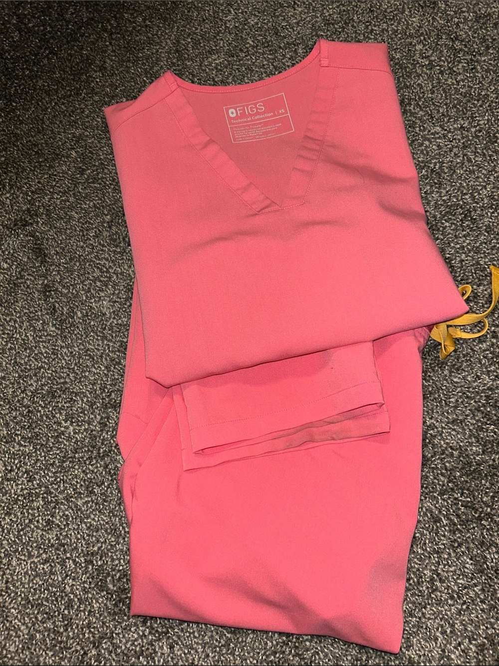 Women’s Figs Scrubs Tops and Pants in Coral, Teal, and Rose. Size XS for all - Picture 3 of 4